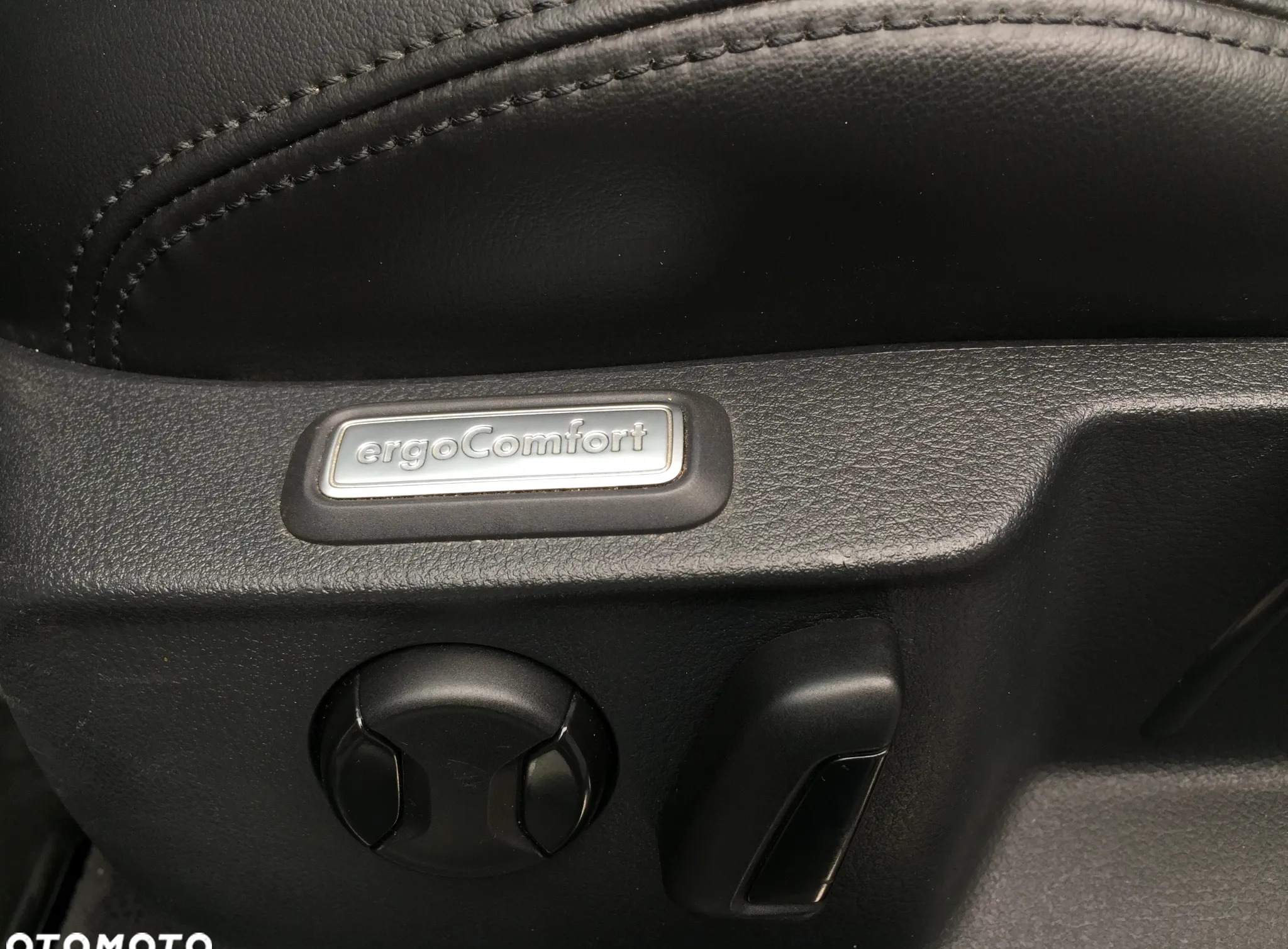 Volkswagen Passat cena 79900 przebieg: 193000, rok produkcji 2016 z Żmigród małe 172